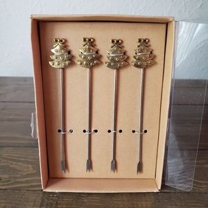 Houre d'oeuvres picks Christmas Tree